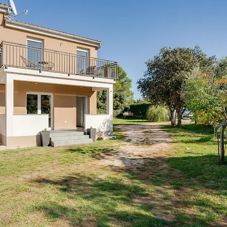 Aria By Interhome