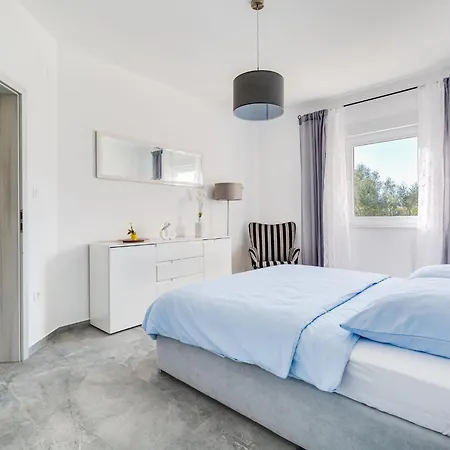 בית נופש Aria By Interhome