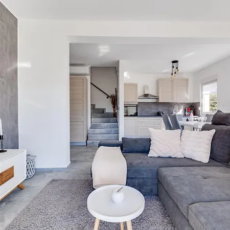 Holiday home Aria By Interhome