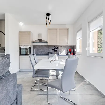 Aria By Interhome