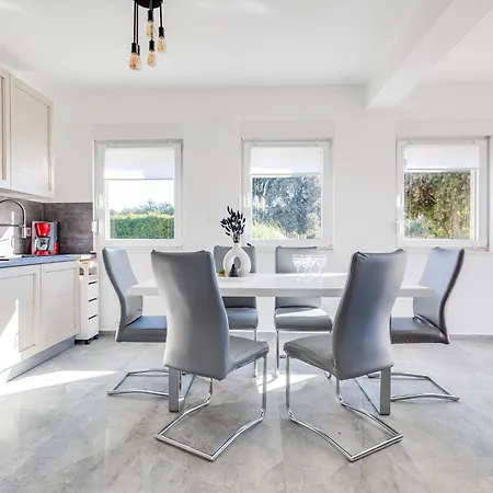 Aria By Interhome