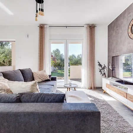 בית נופש Aria By Interhome *