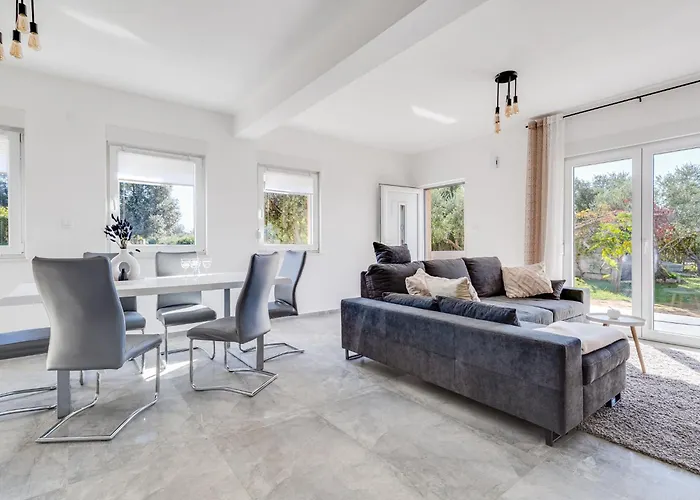 Aria By Interhome
