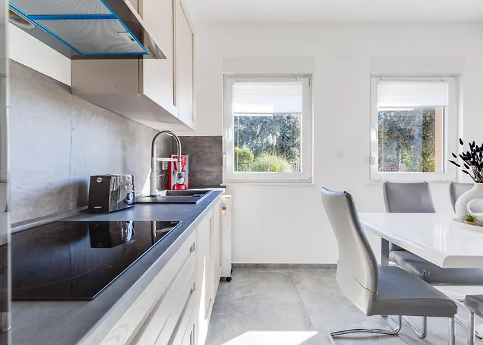 Aria By Interhome *